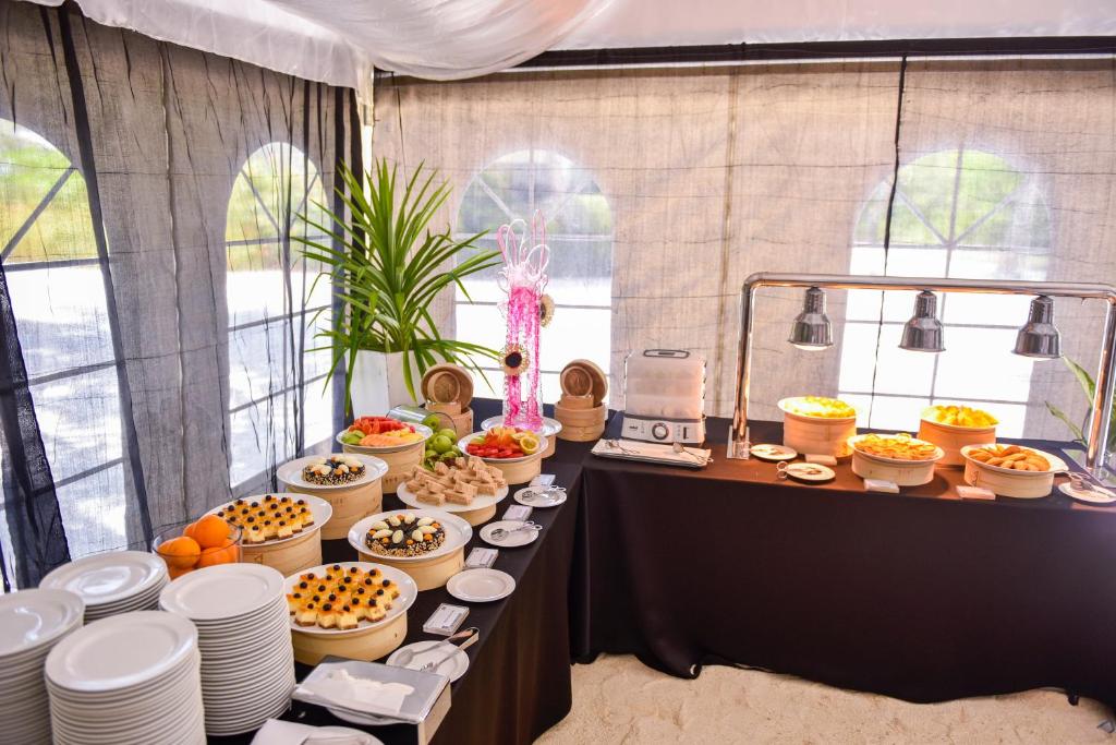 Holiday Inn Resort Kandooma Maldives - 4 Days