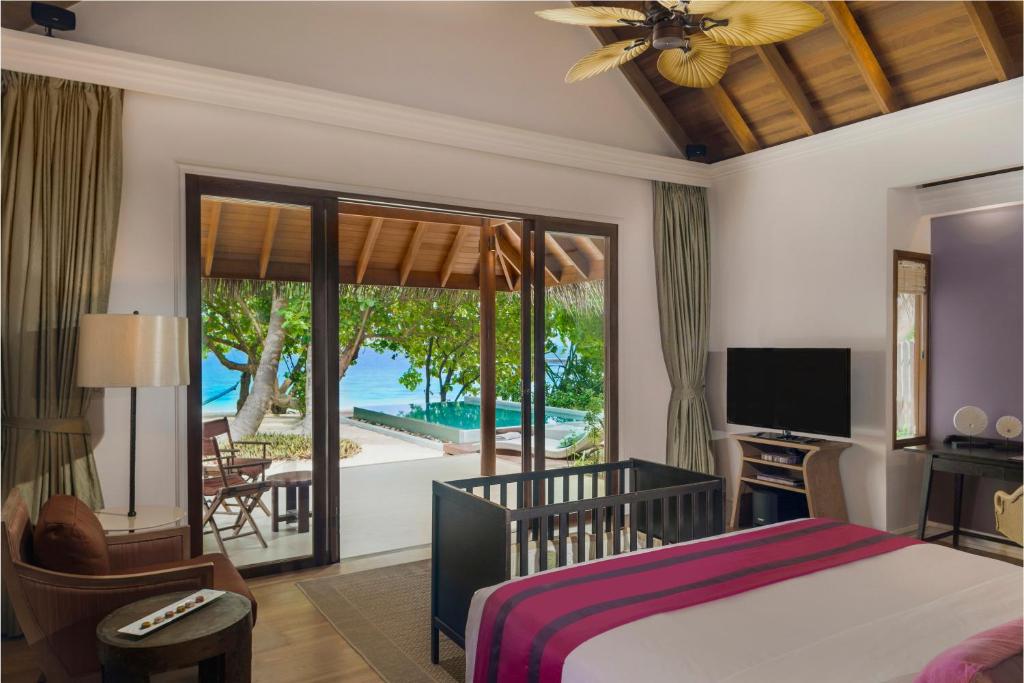 Dusit Thani Maldives - 4 Days